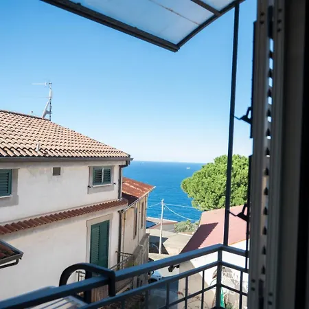 Vista Mare 아파트